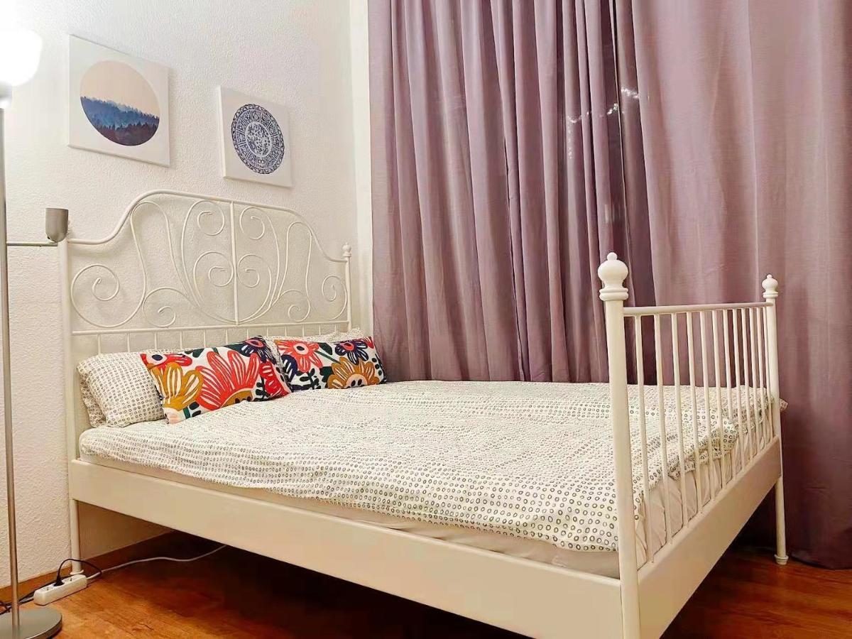 Familienfreundliches Apartment Im Zentrum Fuer Geschaeftsreisen Und Privat Dresda Exterior foto